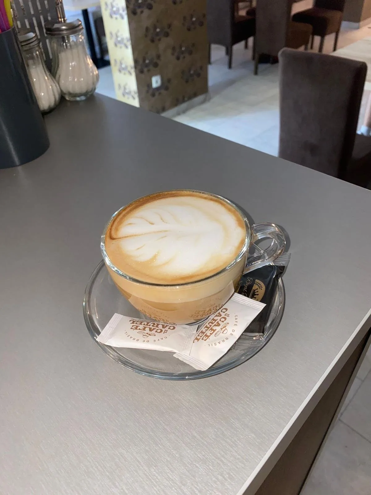 Latte art u šoljici Priamos kafe
